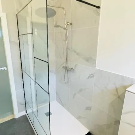 Apartment Three Bedrooms Flat In Center W. Terrace&parking *